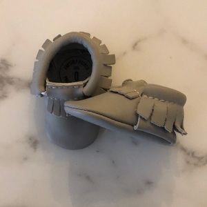 Freshly Picked baby moccasins grey size 1 NEW